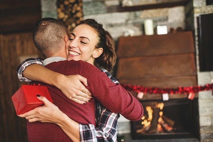 Geschenke: Welche Freude hält länger an?
